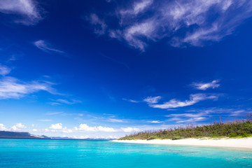 沖縄のビーチ・水納島