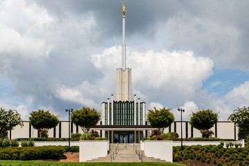 Obraz premium Landscaped Grounds at Mormon Temple