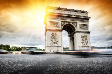 Fototapeta na wymiar Beautiful sunset over Arc de Triomphe, Paris