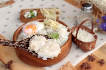 Brown rice porridge put pork and soft-boiled egg of delicious.