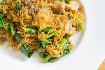 Stir fried noodle with minced pork