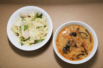 Fried vegetables and Tom Yum Goong Is the food famous of thailand    