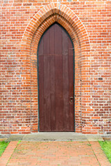 Eingangstür einer Kirche