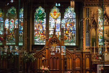 Fototapeta na wymiar Canada,Quebec, Montreal, the full of colors insides of the Notre Dame cathedral