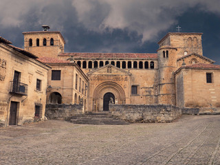 Colegiata y Claustro de Santa Juliana church in Santillana del M