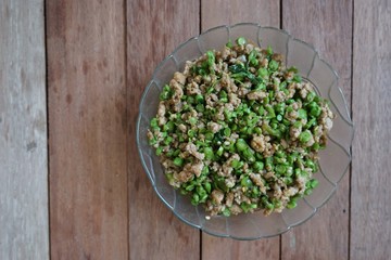 Spicy fried minced pork with basil leaves