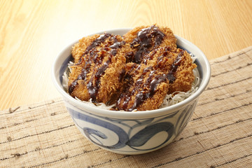ソースかつ丼