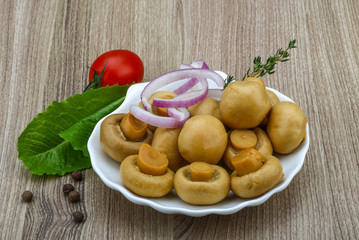 Pickled champignon