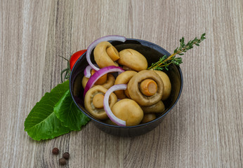 Pickled champignon
