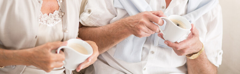 Naklejka premium Drinking coffee together