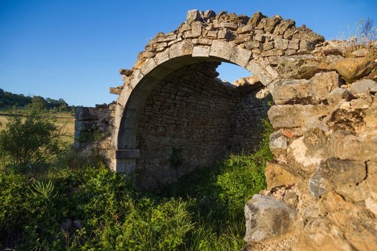 Arco de Piedra en restos de una boveda 