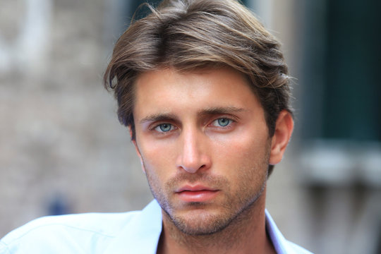 Guys with Blue Eyes: 15 Men with Blue Eyes