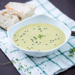 Vegane Gemüsecremesuppe