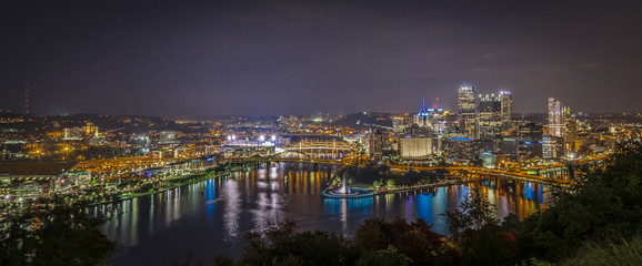 Fototapeta premium Panoramiczny widok pf Pittsburgh, USA