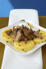 Mushroom ragout on polenta