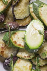 Pan-cooked Mediterranean vegetables (close-up)