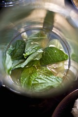 Hot lemon with mint and ginger