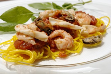 Saffron spaghetti with seafood