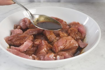 Marinating pork fillet