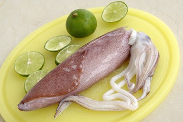 Raw squid with lime