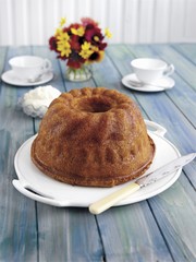 Baba (Yeast cake with rum syrup)
