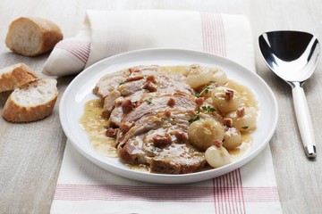 Arrosto di vitello (roast veal with onion sauce)