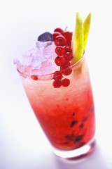 A guava and berry mojito