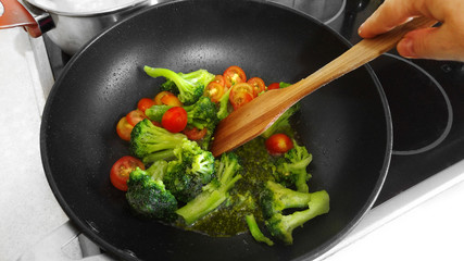 Cooking broccoli