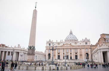 Naklejka premium 雨のサン・ピエトロ広場 St Peter's Basilica