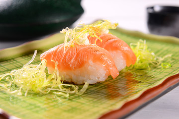 Salmon Niguiri