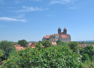 Blick über die berühmte Altstadt von Quedlinburg mit dem Schloss,Harz,Sachsen-Anhalt,Deutschland