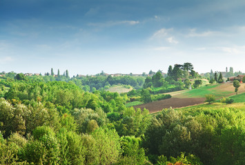 Fototapeta na wymiar Italian landscape: Piedmont, near Asti and Alba