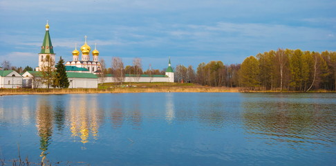 Naklejka premium Svyatoozersky Friary of Our Lady of the Iberian in shores of Lake Valdai