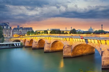 Fototapeten Paris. Image of the Pont Neuf, the oldest standing bridge across the river Seine in Paris, France. © rudi1976