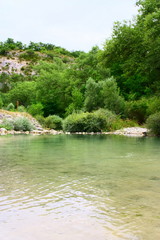 paysage de rivi&egrave;re sauvage  en drome ,is&egrave;re