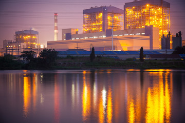 Fototapeta na wymiar Power plant at night