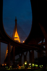 Fototapeta premium Twilight at Bhumibol Bridge in Samut Prakan, Thailand