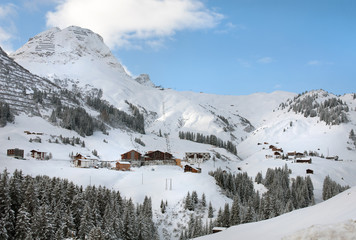 Fototapeta na wymiar The picturesque alpine village of Warth-Schrocken, in Austria