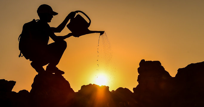 g&uuml;neşi sulamak