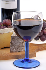 Verre de vin, raisin et fromage