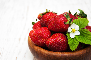 Bowl with strawberries