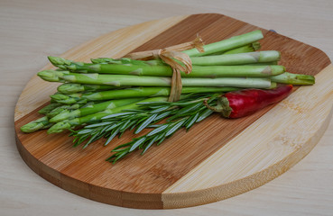 Raw asparagus