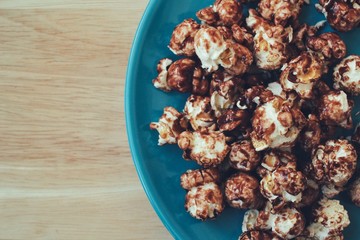 Chocolate pop corn