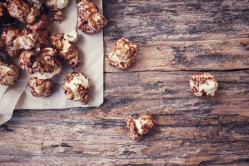 Chocolate pop corn
