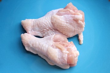Fototapeta na wymiar Raw chicken wings