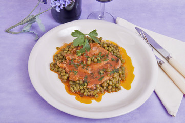 veal shank with peas and tomato
