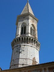 Fototapeta na wymiar campanile basilica San Pietro