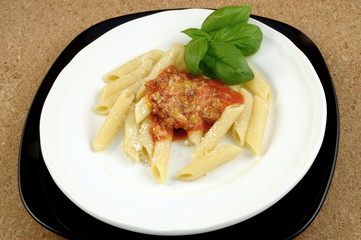 Penne con sugo di basilico