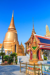 Fototapeta premium Wat Phra Kaew or Temple of the Emerald Buddha in Bangkok, Thailand