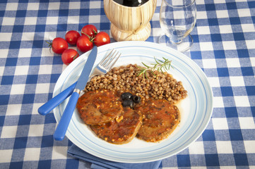 Zone diet (Seitan with tomato) with lentil